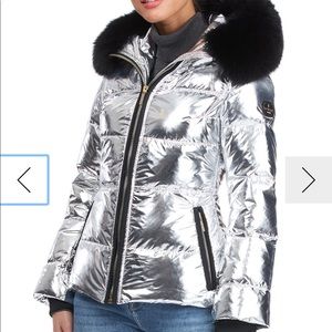 NEVER worn Silver ski jacket with black fox fur
